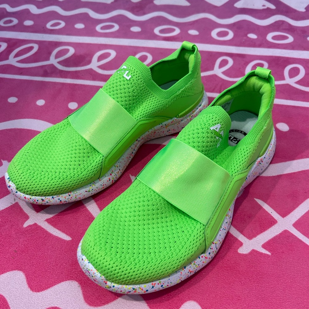 APL Techloom Sneakers Size 6.5 Neon Green